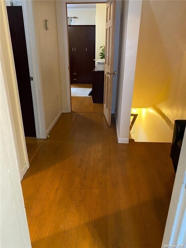 Building Photo - 2524 Yates Ave