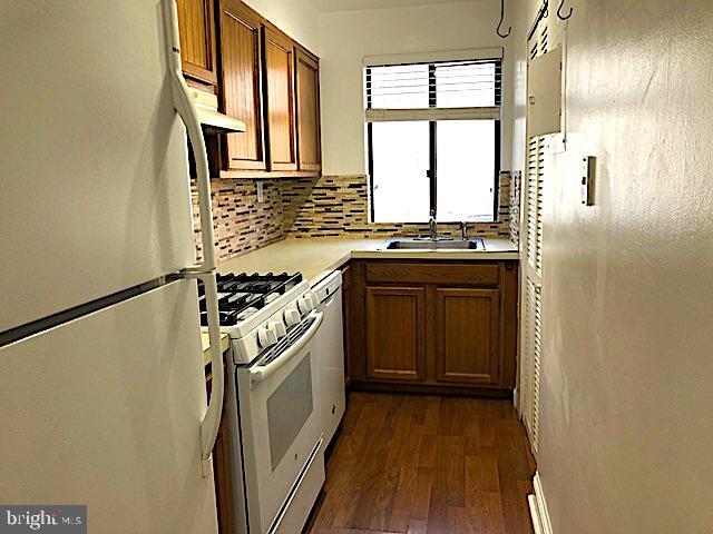 Foto del edificio - 3819 Davis Pl NW