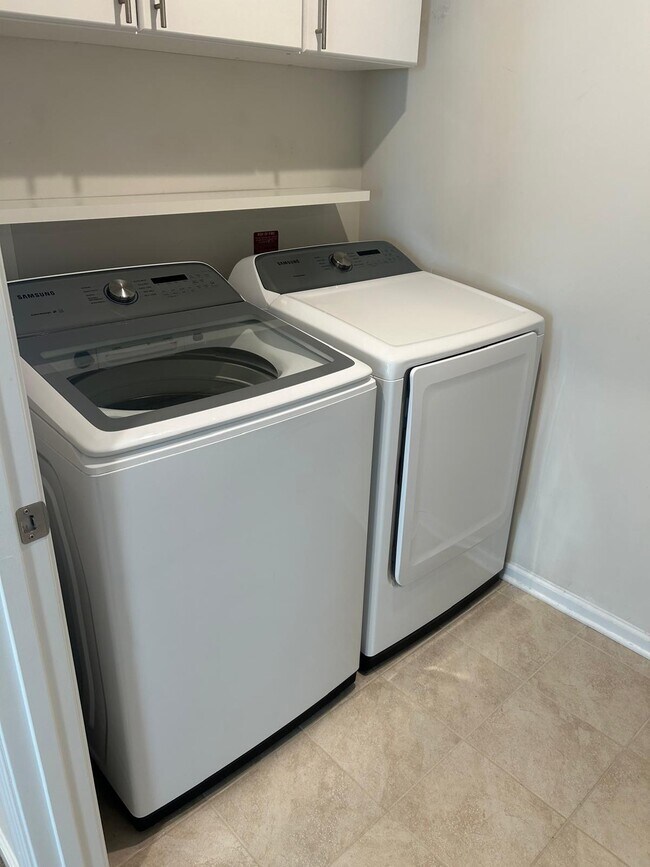 Foto del edificio - 7636 Chesham Ct