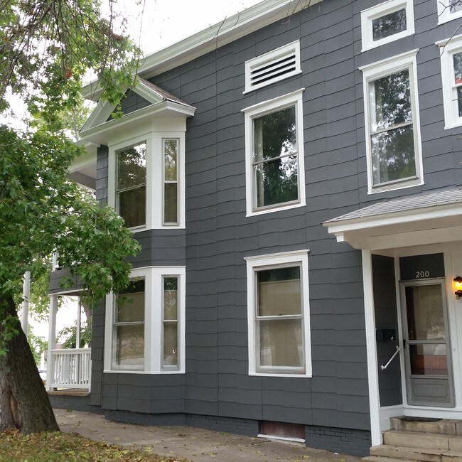 Building Photo - 200 Perrin Ave