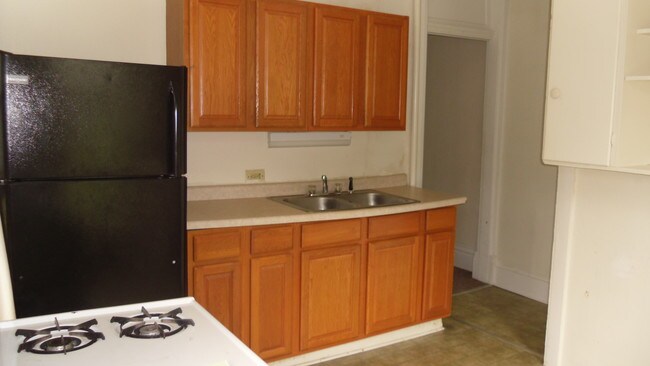 1420 S Main St Unit 2 Burlington Ia 52601 Apartment For In Primary Photo 1420 S Main St