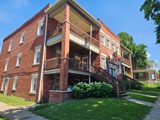 Building Photo - 338 Brooklyn Ave