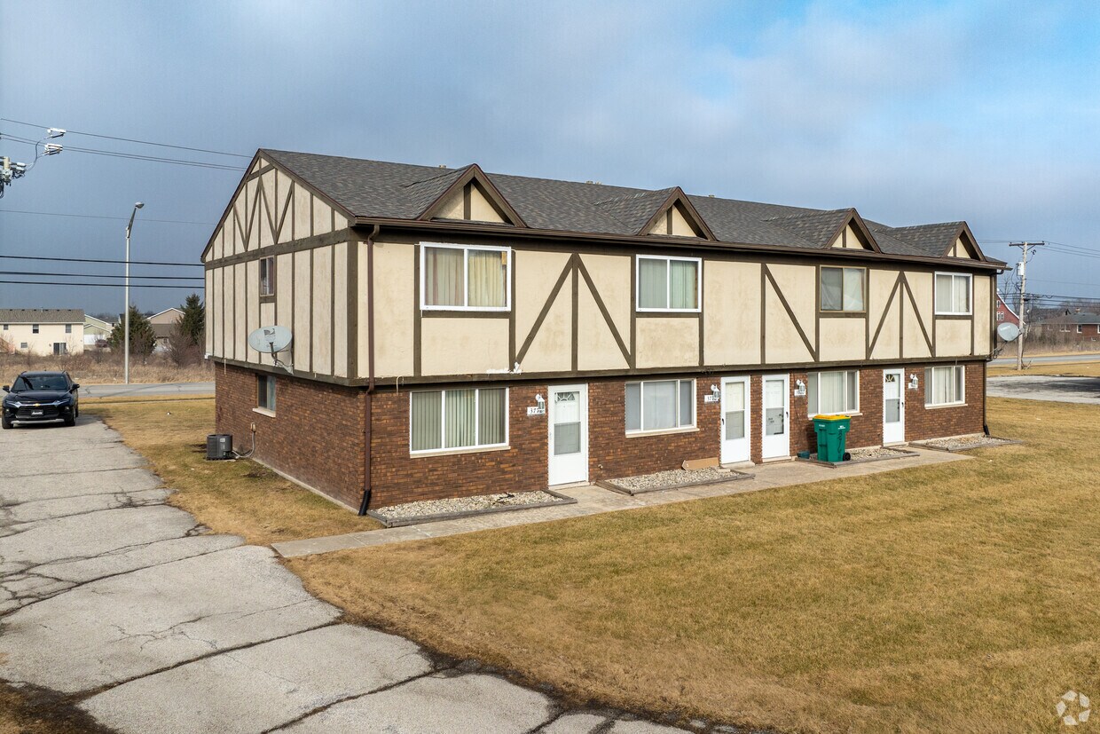 3766 W 73rd Pl - Merrillville 4 Plexes