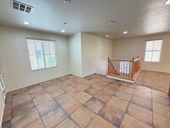 Foto del edificio - 8949 Carlina Canyon Ct