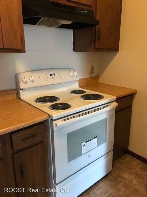 Building Photo - 2 br, 1.5 bath House - 7711 Essington Circle