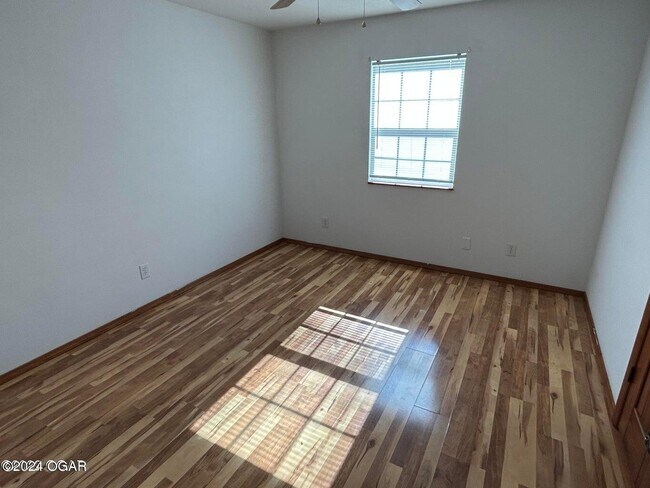 Foto del edificio - 18717 Kokomo Ln