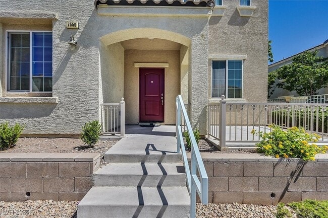 Foto del edificio - 7556 Creative Ct