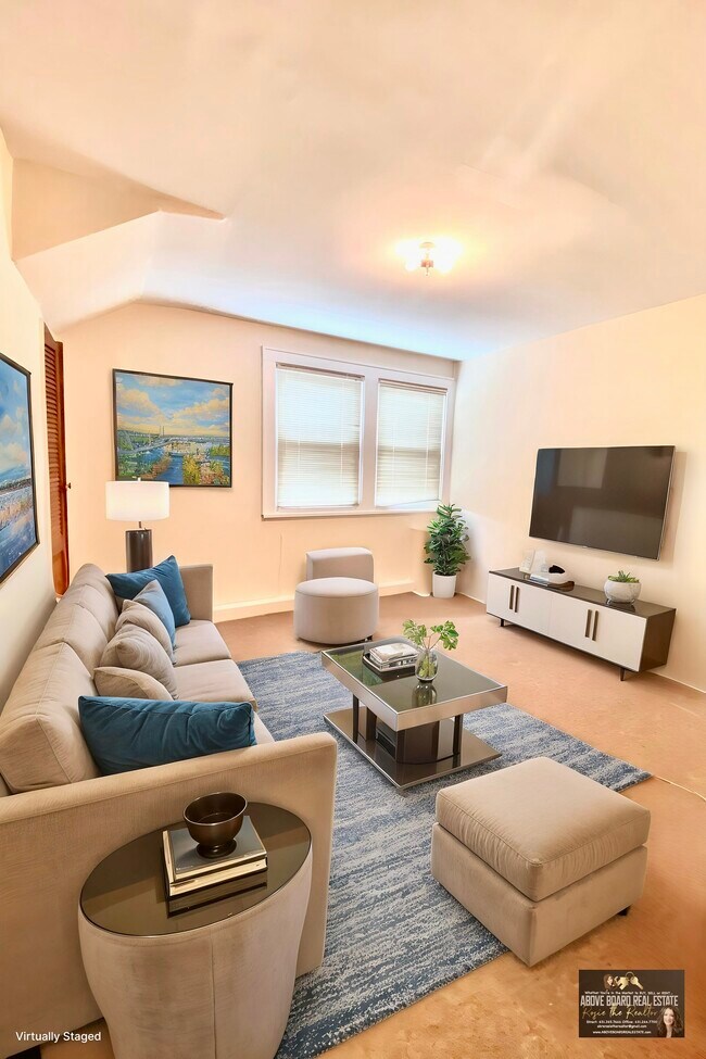 Staged - 206 N Corona Ave