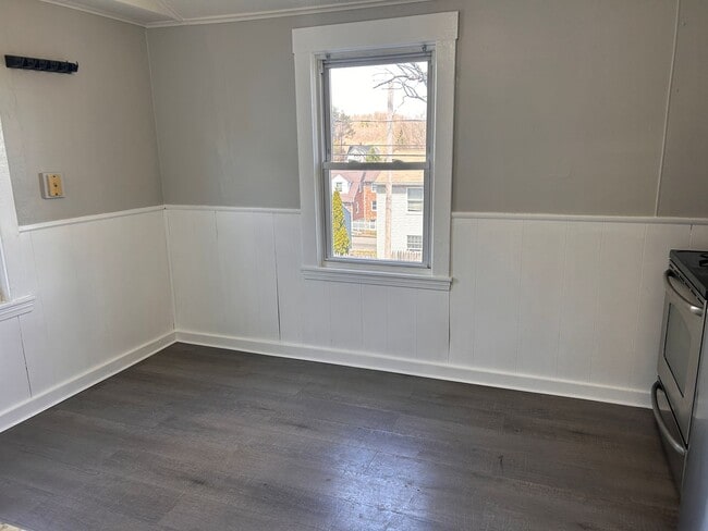 Photo - 182 Greene St Apartment