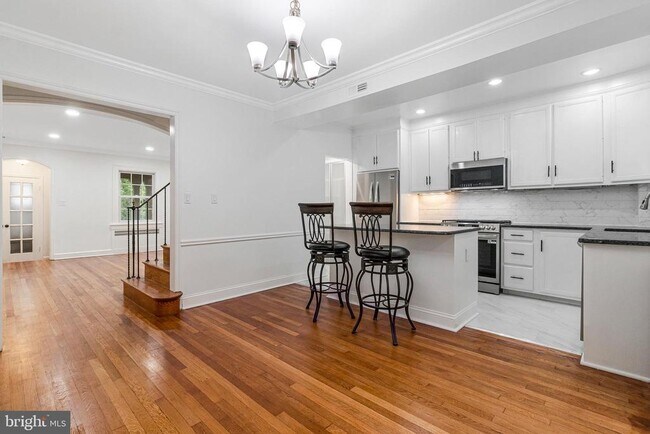 Building Photo - 4414 Volta Pl NW