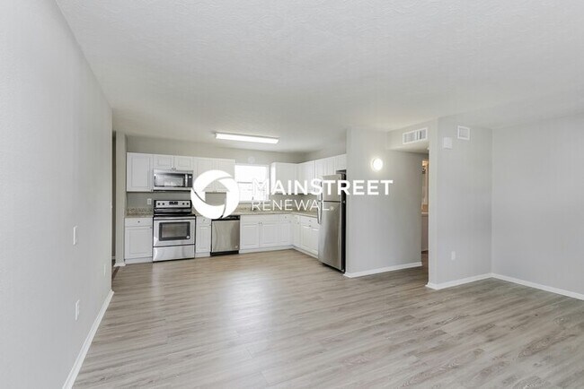 Building Photo - 3 Bedroom Pet-Friendly Home in Sarasota, FL with Main Street Renewal