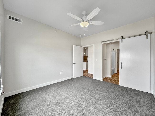 Building Photo - Stratford Pointe