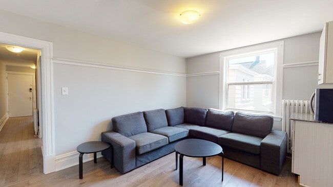 Building Photo - Carlyle Apartments