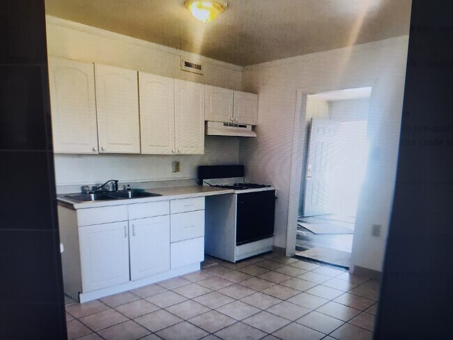 Building Photo - 4159 Fillmore St