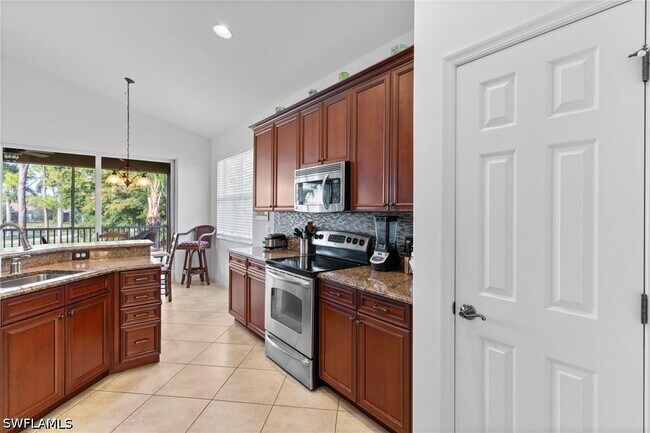 Foto del edificio - 6693 Alden Woods Cir