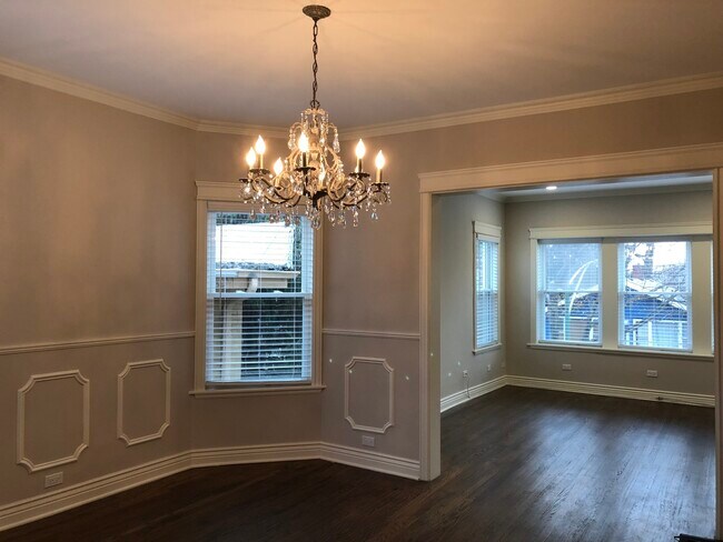 Foto del edificio - 6429 N Hermitage Ave