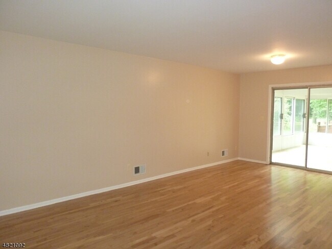 Building Photo - 56 Brookside Ln