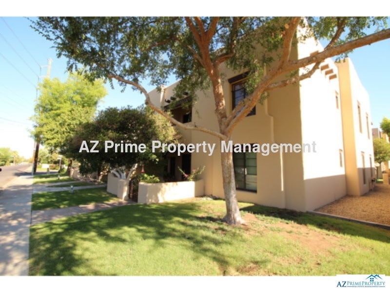 Primary Photo - 5402 E Windsor Ave