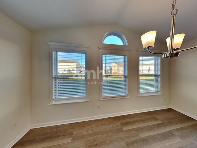 Foto del edificio - 62 Henderson Ln