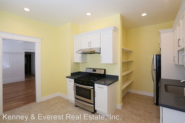Building Photo - 3 br, 1 bath House - 593 D Potrero Ave