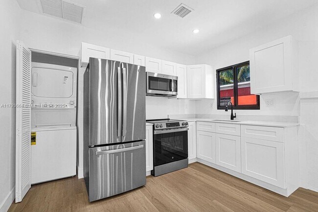 Foto del edificio - 3040 NW 13th Ave