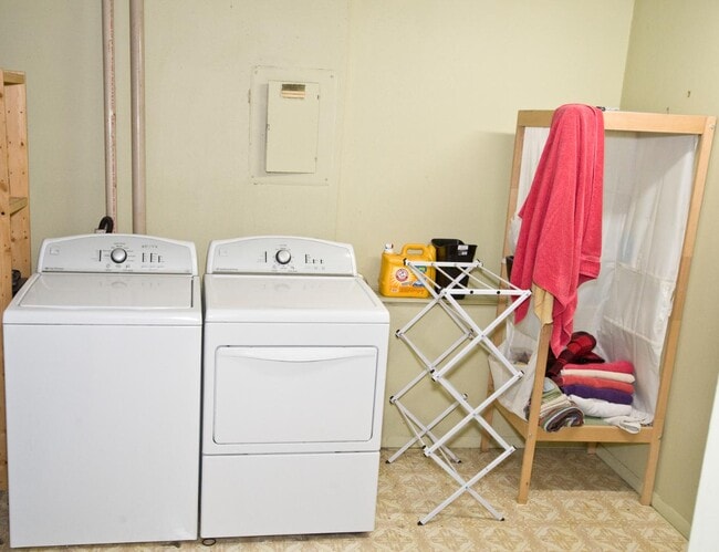 Foto del edificio - 1635 Van Dyke Dr