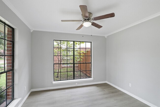 Foto del edificio - 13631 Wheatbridge Dr