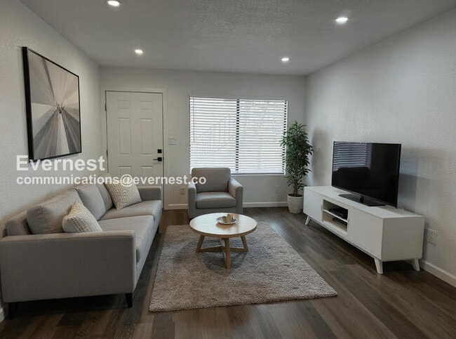 Building Photo - 2635 Hayden Rd