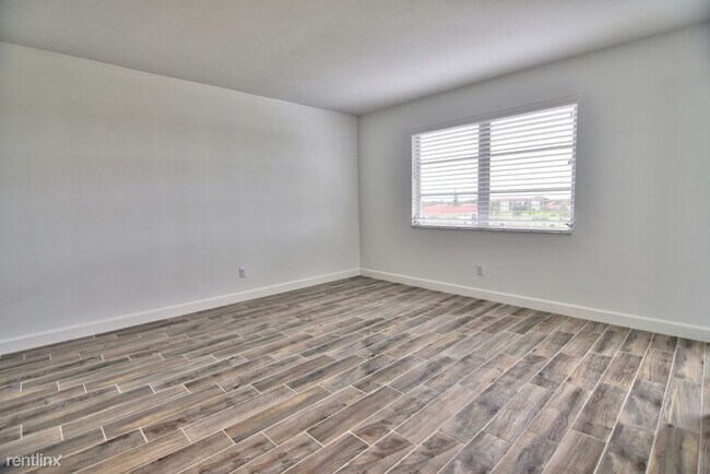 Building Photo - 37 High Point Cir E