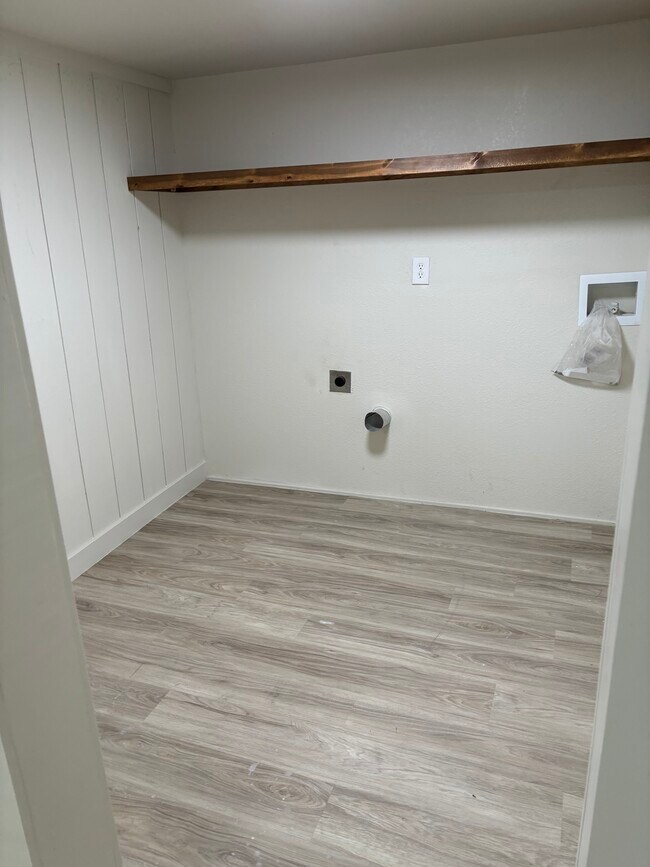 8565 N Ridge Rd, Valley Center, KS 67147 House Rental in Valley