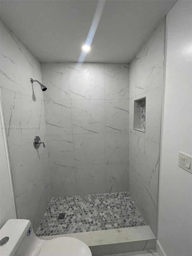 Foto del edificio - 5731 SW 53rd Terrace