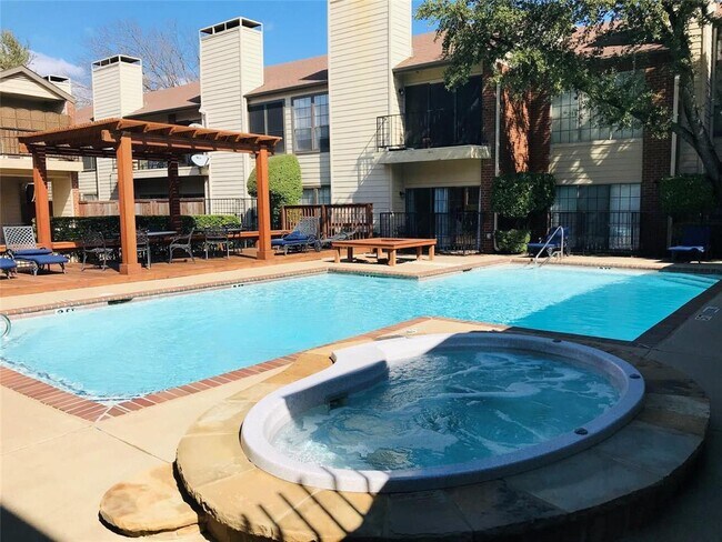 Foto del edificio - 5100 Verde Valley Ln