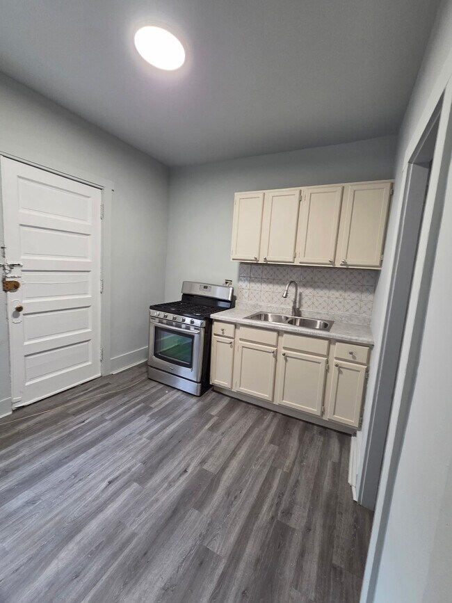 Photo - 6657 S Minerva Ave Apartment