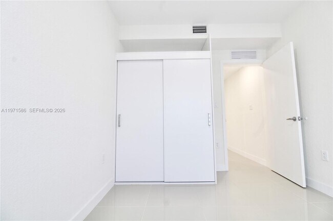 Building Photo - 25875 SW 145th Ave