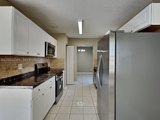 Foto del edificio - 10129 SW 223rd Terrace