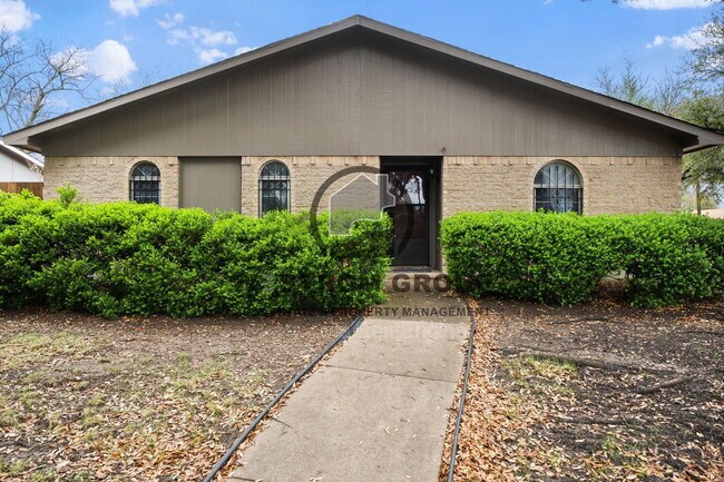 Foto del edificio - 3817 Yosemite Dr