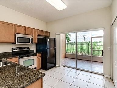 Kitchen - 4185 Winding Vine Dr
