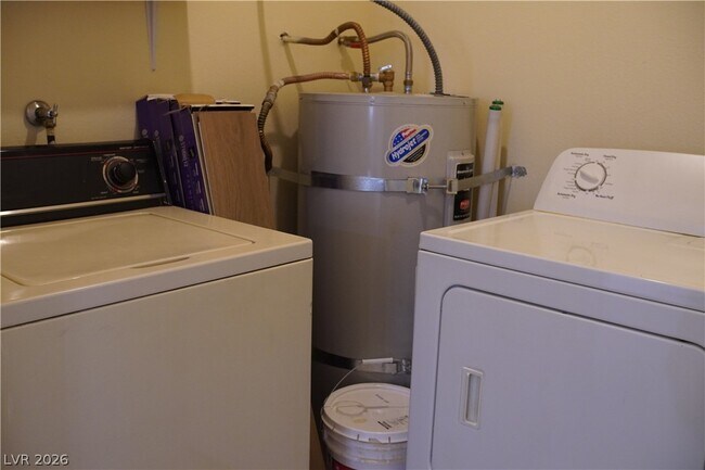 Foto del edificio - 4646 Tracylynn Ln