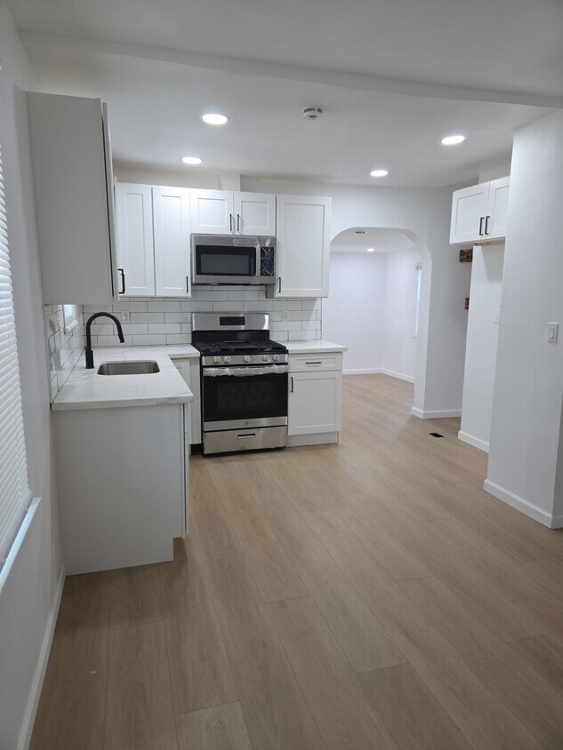 Foto principal - 1312 Reservoir Rd