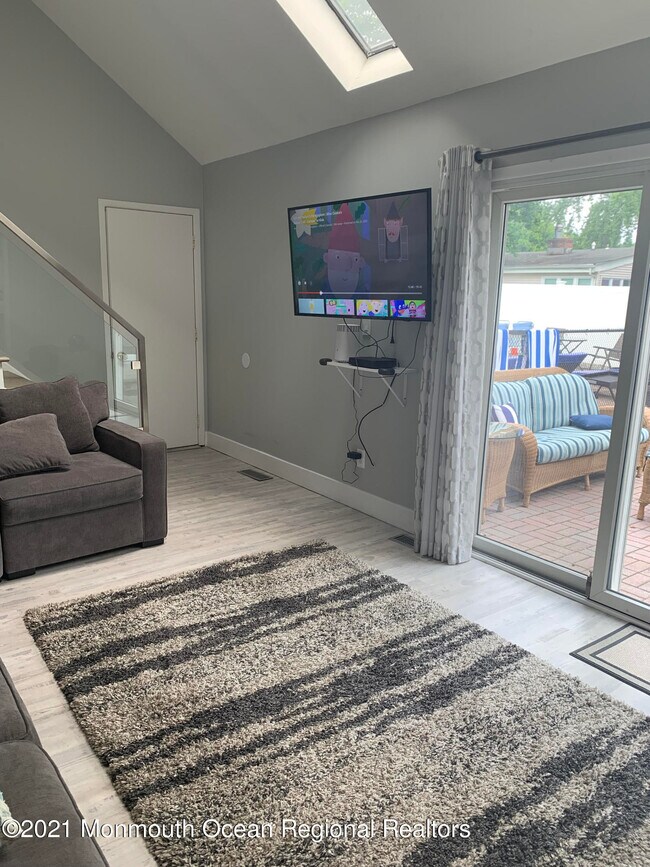 Foto del edificio - 28 Dwight Dr