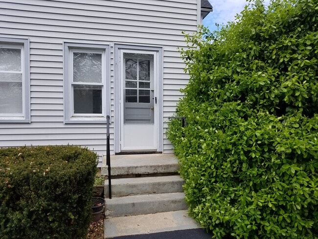 Building Photo - 34 S Middletown Rd