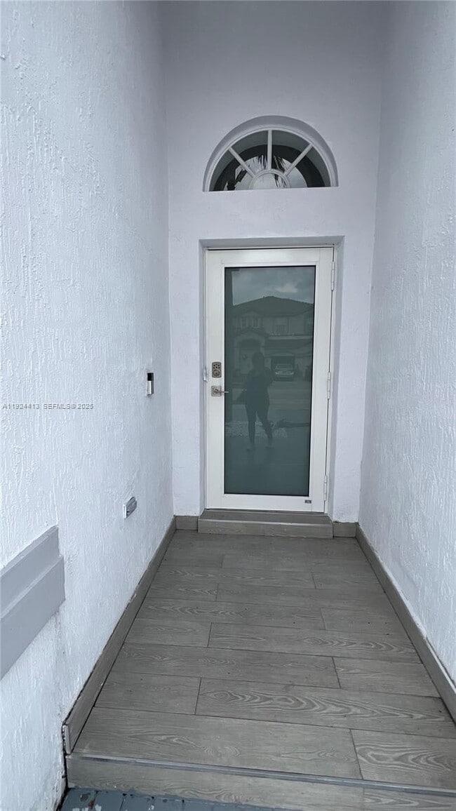 Foto del edificio - 15446 SW 23rd Ln