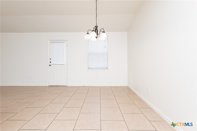 Building Photo - 4602 Cambridge Dr