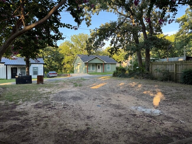 Foto del edificio - 74 Live Oak St