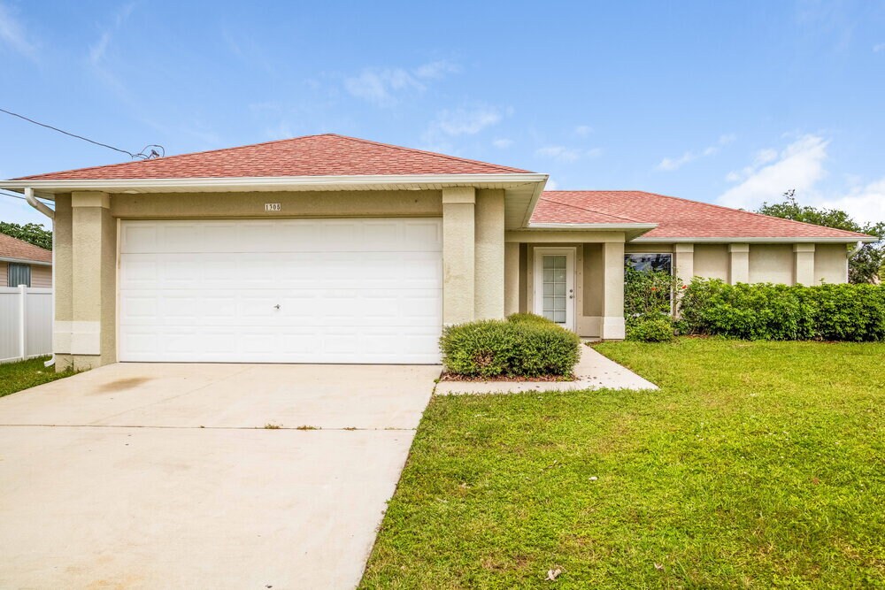 Primary Photo - 1305 SW 11th Terrace