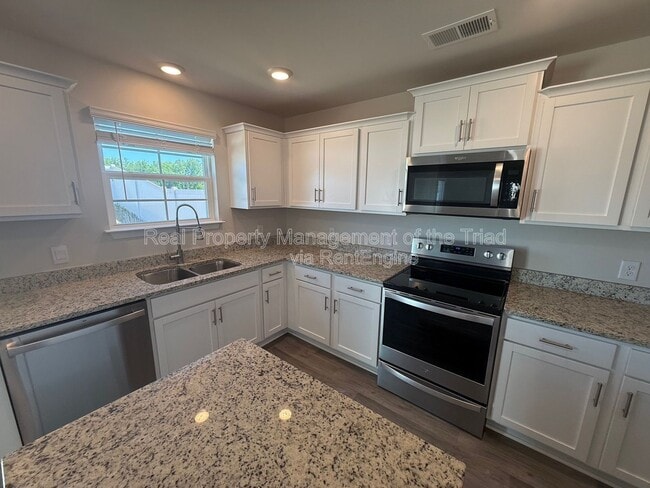 Foto del edificio - 5277 Ironwood Dr