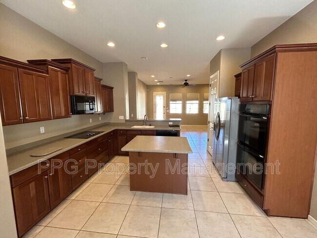Foto del edificio - 14354 W Monte Vista Rd