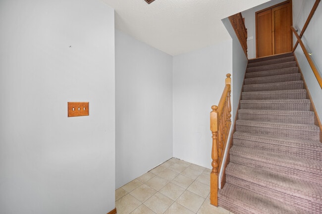 Building Photo - 3639 Dunsmuir Way