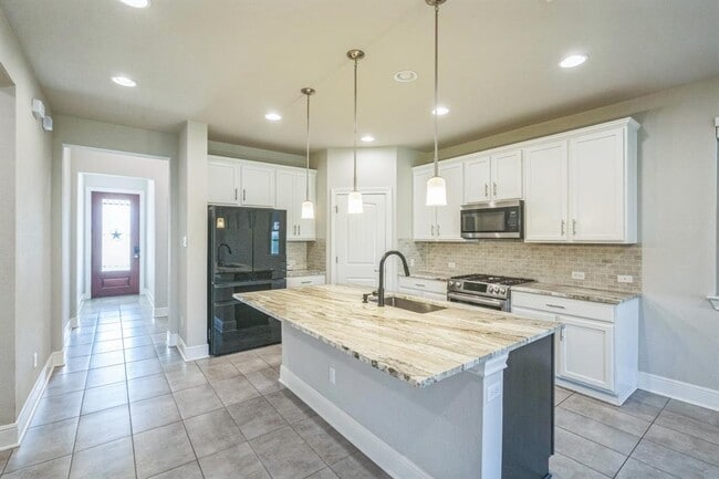 Building Photo - 305 Crossvine Trail