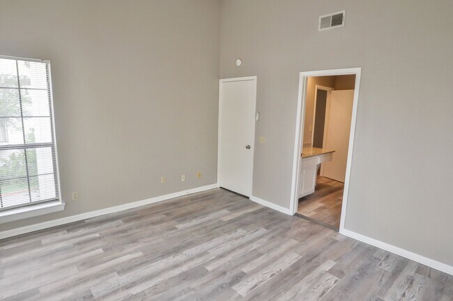 Foto del edificio - 2255 Thousand Oaks Dr